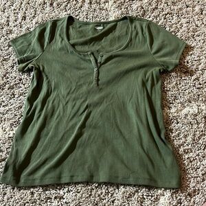 Women’s old navy shirt